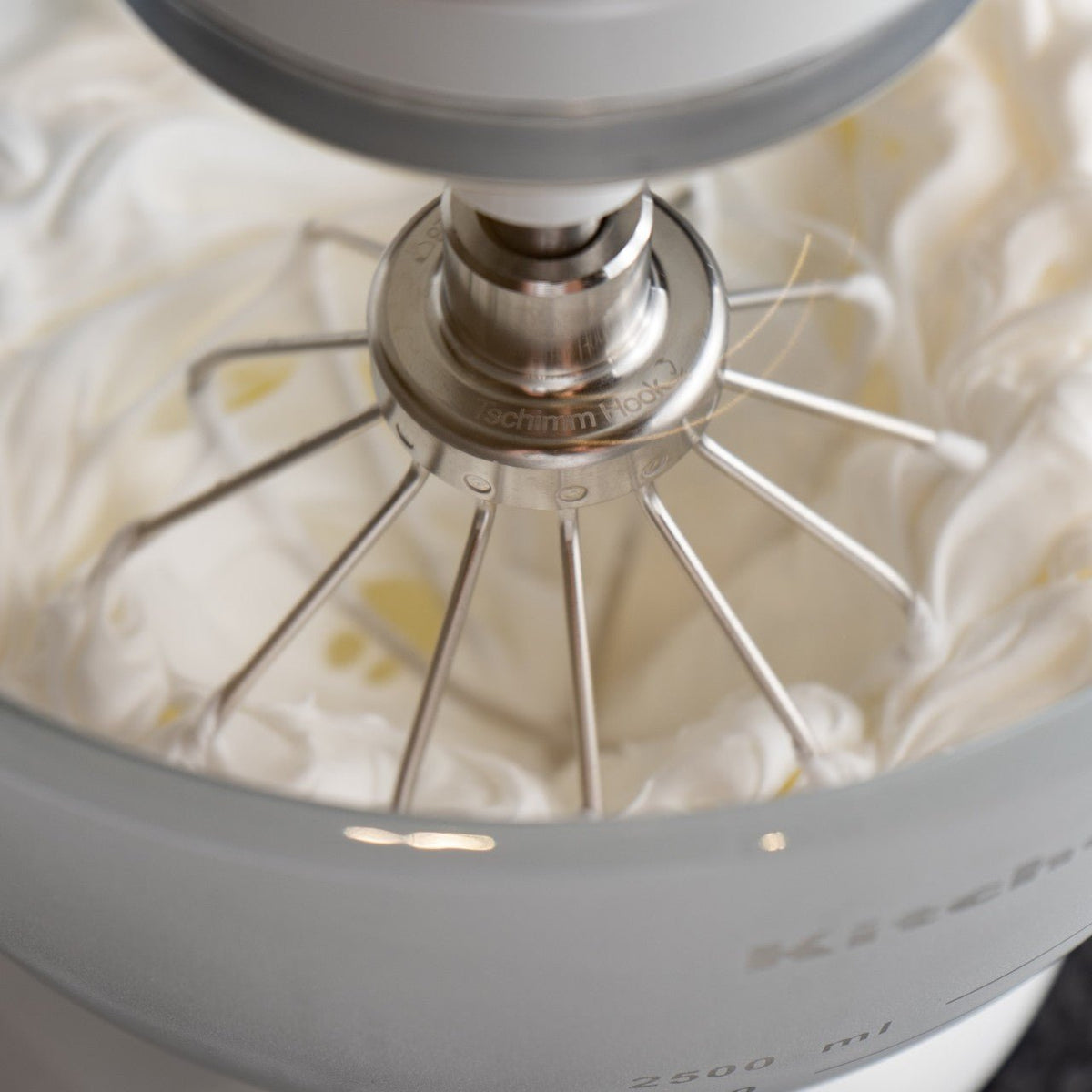 KitchenAid Metallfleischwolf plus Tschimm Whip Schneebesen