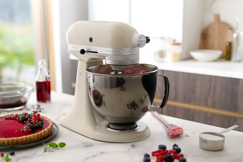 KitchenAid 4,8 L 5KSM175 Artisan Küchenmaschine Meatlover mit Ganzmetall- Fleischwolf